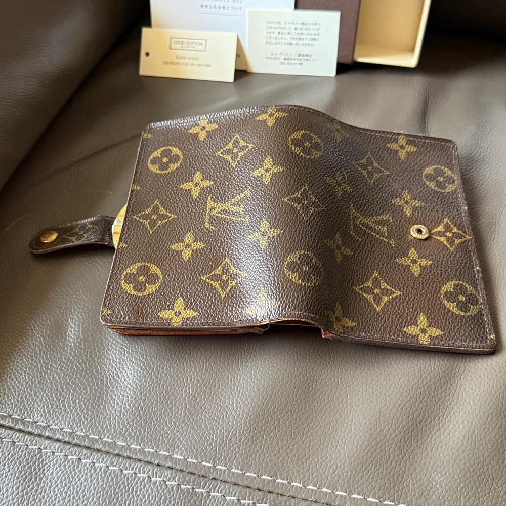 Vintage Louis Vuitton Brown Monogram French Wallet & Card Holder with Box - Picture 7 of 16